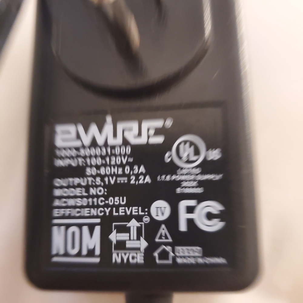 Black Power Adapter - Picture 6 of 8